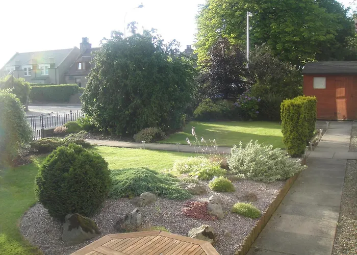 Beeches Guest House Dyce